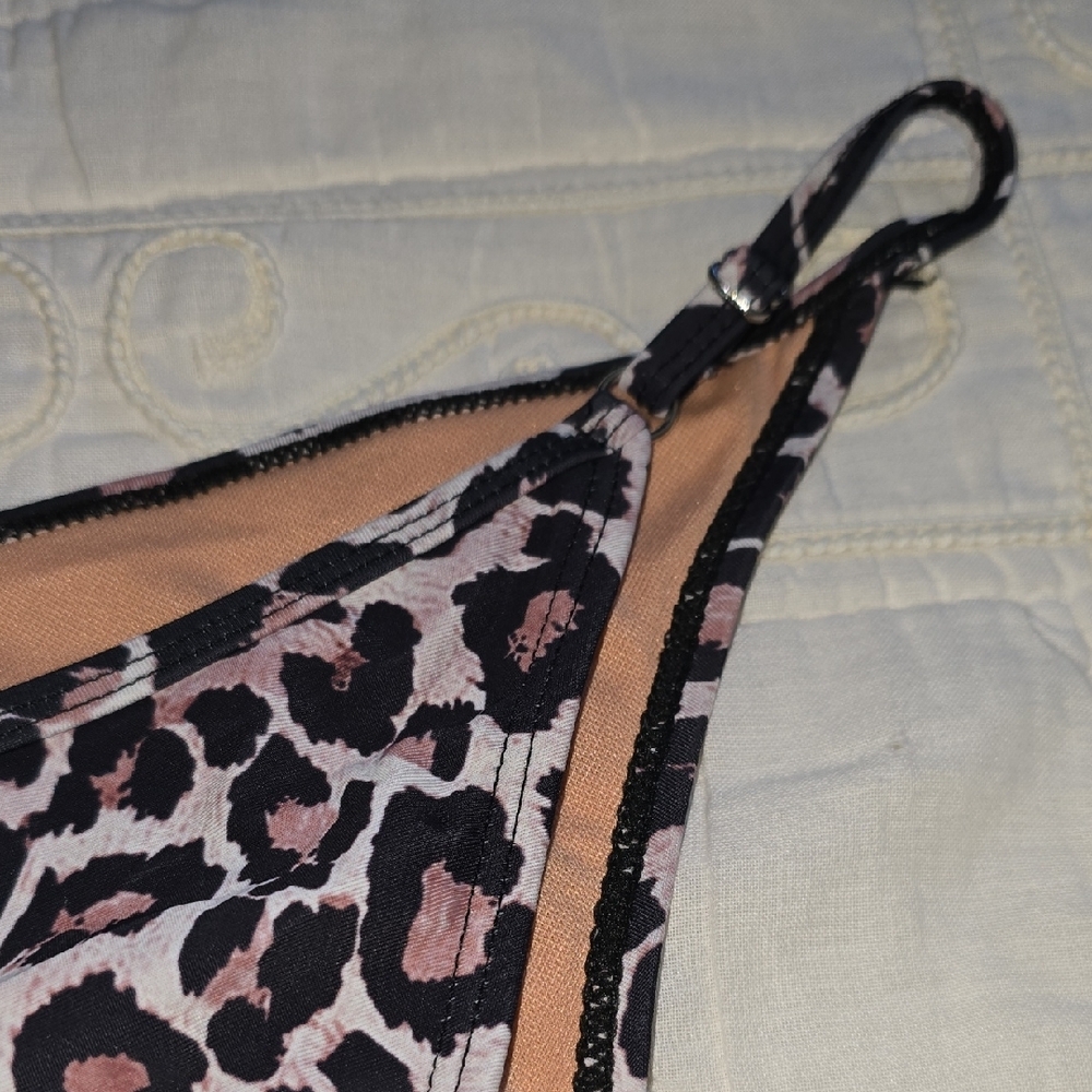 Leopard Print Bikini Set - Picture 4 of 6